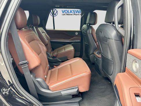 Used 2025 Lincoln Navigator Reserve AWD/4WD image 27