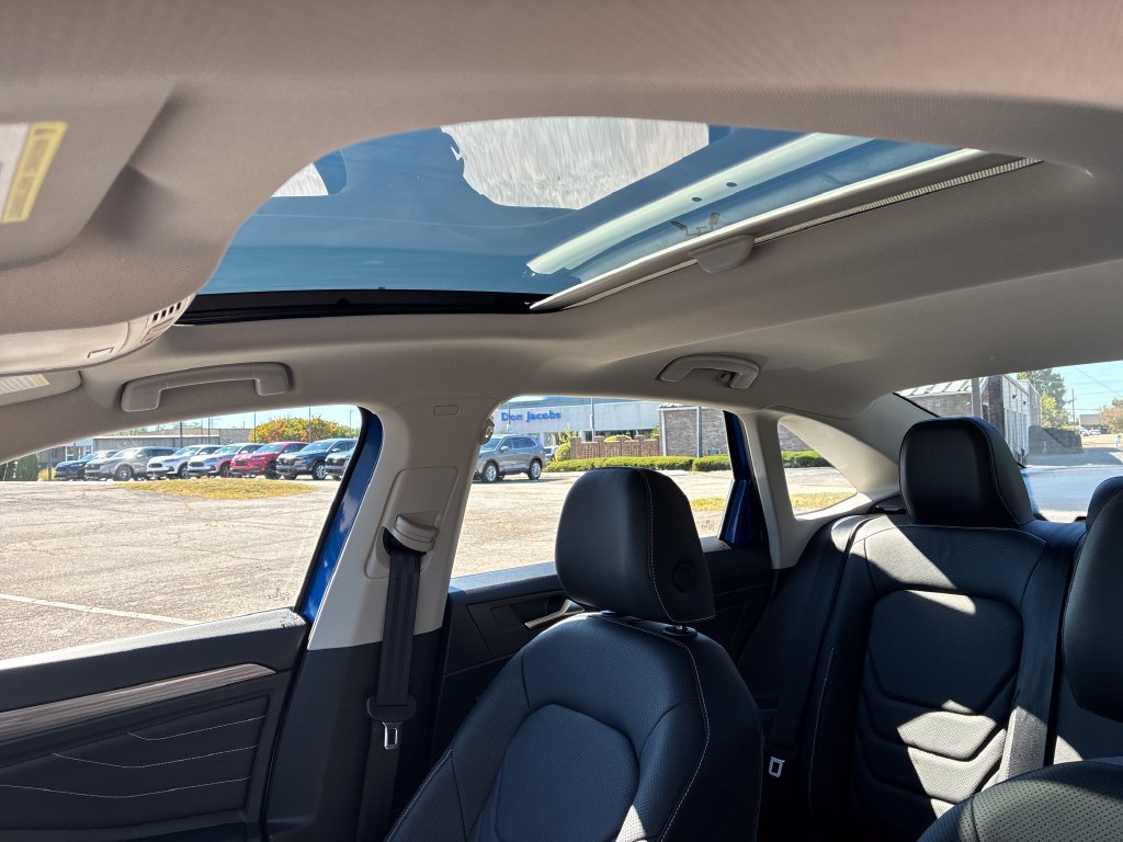 Used 2024 Volkswagen Jetta SEL FWD image 18