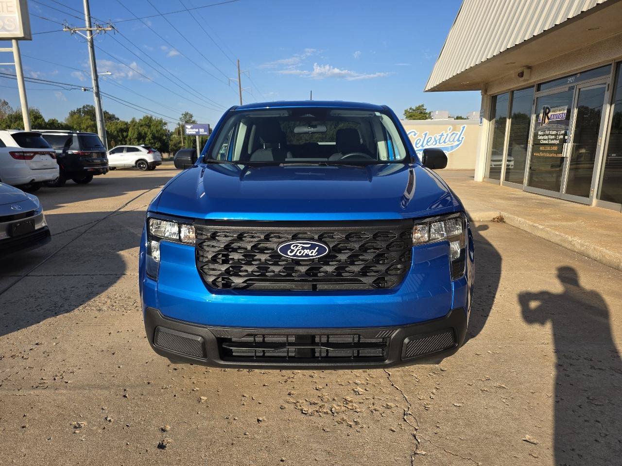 Used 2025 Ford Maverick XL FWD image 2
