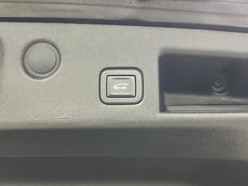 Used 2020 Chevrolet Equinox Premier w/ LPO, Floor Liner Package image 14