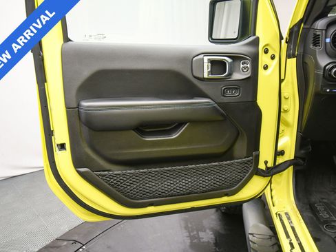 Used 2024 Jeep Wrangler Unlimited Rubicon 4xe image 40