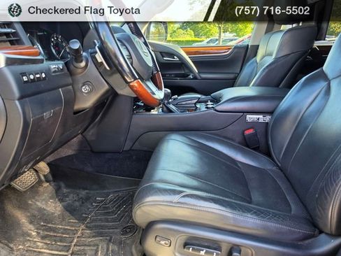 Used 2018 Lexus LX 570 4WD w/ Luxury Package image 8