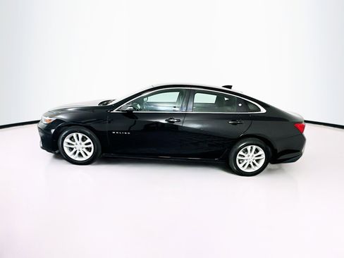 Used 2018 Chevrolet Malibu LT w/ Leather Package image 4