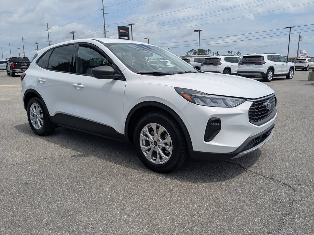 Used 2025 Ford Escape Active FWD image 2