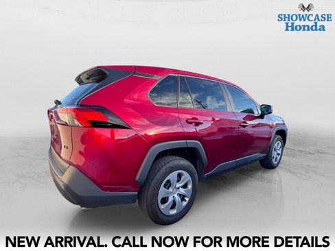 Used 2023 Toyota RAV4 LE FWD image 5