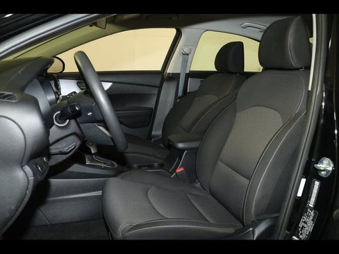 Used 2024 Kia Forte LXS image 21