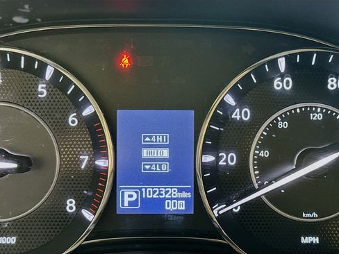 Used 2020 Nissan Armada SL w/ Premium Package image 17