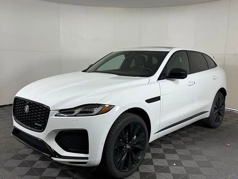 Used 2025 Jaguar F-PACE R-Dynamic S image 3