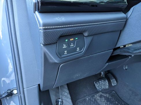 New 2026 Volkswagen Atlas SE image 12