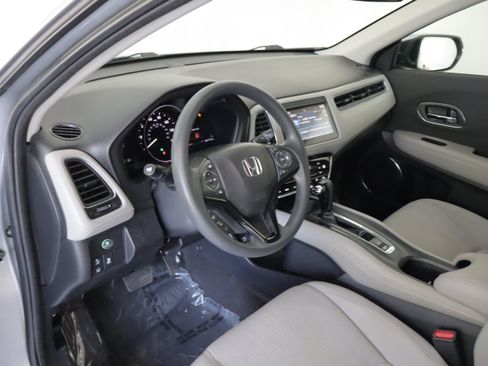 Used 2020 Honda HR-V EX image 9