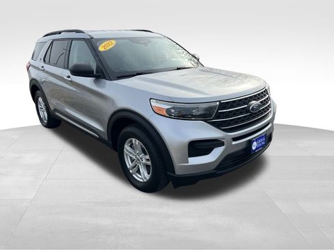 Used 2022 Ford Explorer XLT w/ Class IV Trailer Tow Package image 9