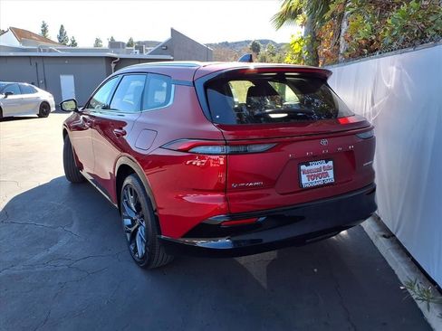 New 2025 Toyota Crown Signia image 5