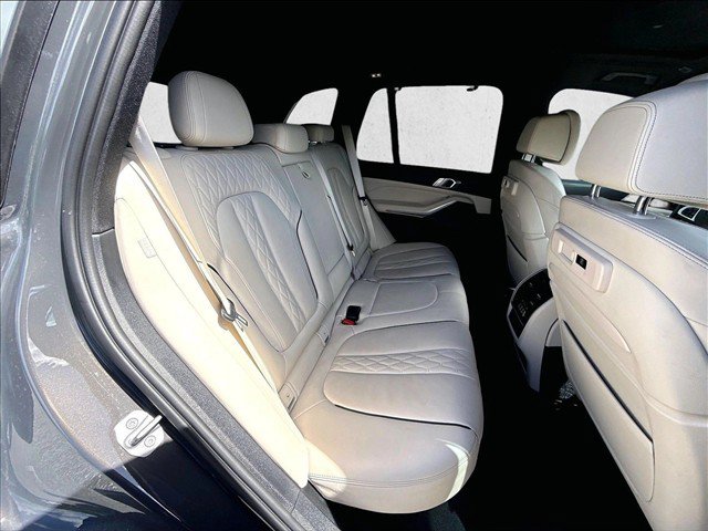 Used 2022 BMW X5 M50i w/ Executive Package AWD/4WD image 28