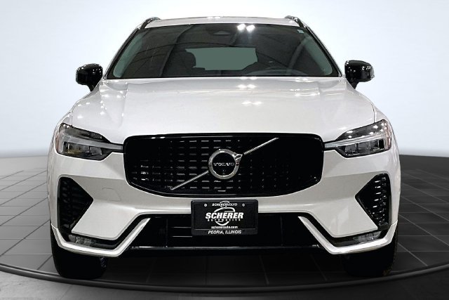 Certified 2024 Volvo XC60 B5 Plus w/ Protection Package Premier AWD/4WD image 4