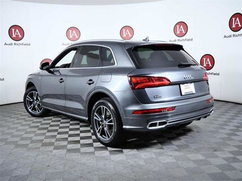 Used 2020 Audi Q5 e Prestige w/ Prestige Package image 6