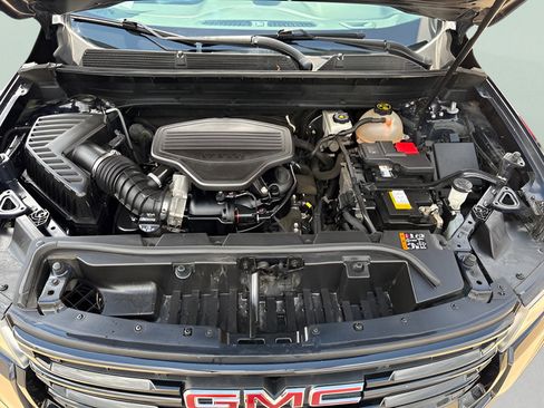 Used 2021 GMC Acadia SLE w/ Driver Convenience Package FWD image 26