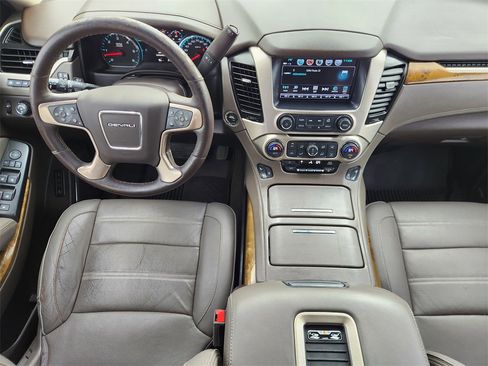 Used 2017 GMC Yukon XL Denali w/ Open Road Package image 26