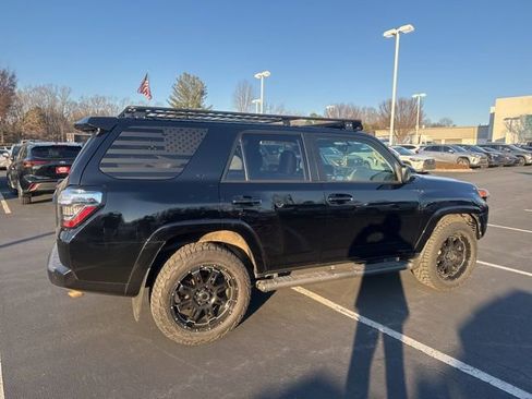 Used 2019 Toyota 4Runner SR5 Premium image 4