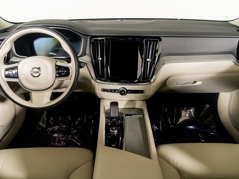 Used 2026 Volvo V60 B5 Cross Country Plus w/ Protection Package Premier image 50