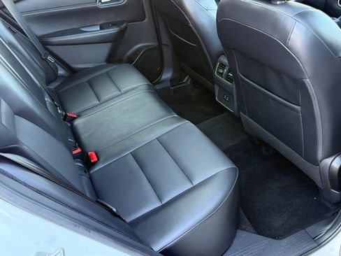 Used 2021 Nissan Rogue SV w/ Premium Package AWD/4WD image 9