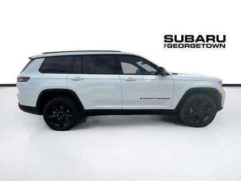 Used 2023 Jeep Grand Cherokee L Laredo image 8