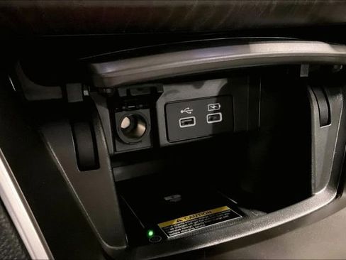 Used 2021 Honda Accord Touring image 32