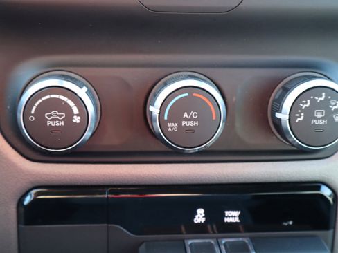 Used 2021 RAM 1500 Big Horn image 20