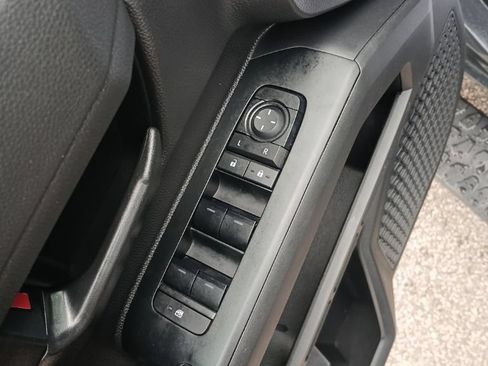 Used 2024 Toyota Tacoma SR AWD/4WD image 12