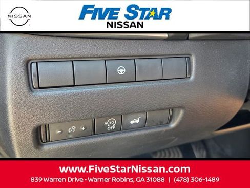 Used 2023 Nissan Rogue SV w/ SV Premium B Package FWD image 26