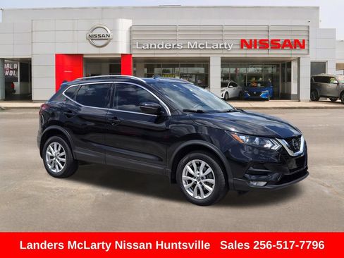 Used 2022 Nissan Rogue Sport SV FWD image 1