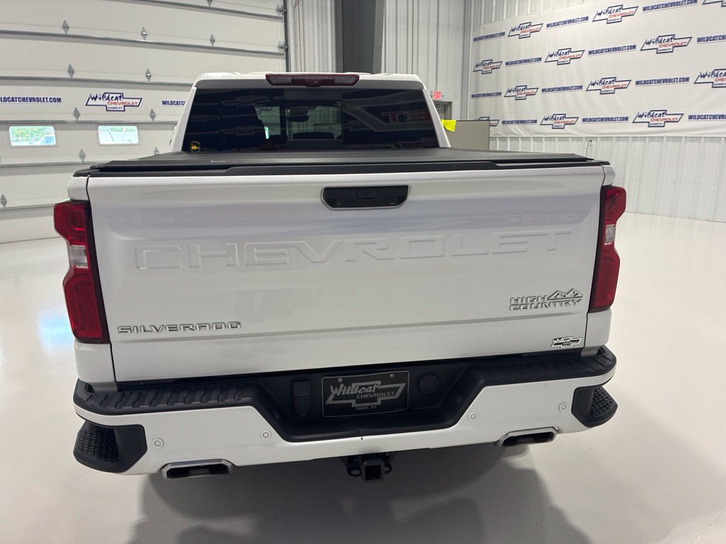 Used 2025 Chevrolet Silverado 1500 High Country w/ Technology Package AWD/4WD image 5