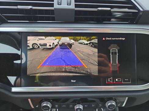 New 2025 Audi Q3 2.0T Premium image 23