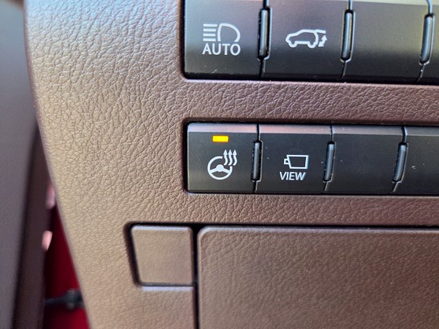 Used 2020 Lexus RX 350L FWD w/ Premium Package image 32