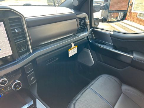 New 2026 Ford F350 Platinum w/ FX4 Off-Road Package image 40