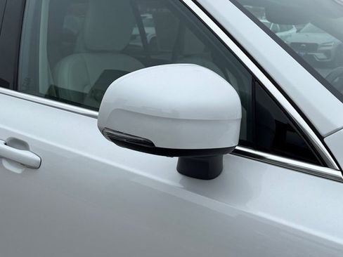 Certified 2023 Volvo XC90 B6 Ultimate w/ Protection Package Premier image 9