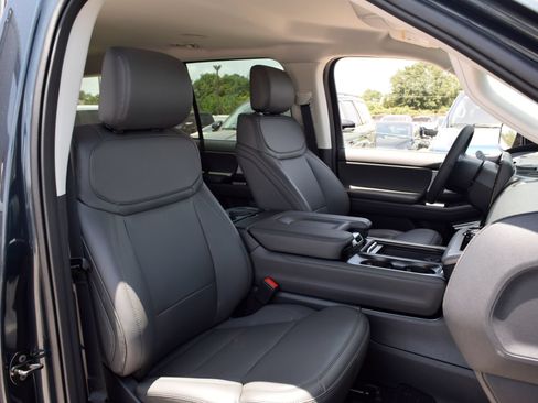 New 2026 Ford Expedition Active RWD image 24