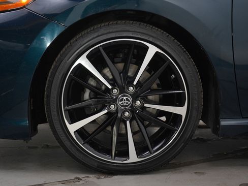 Used 2018 Toyota Camry XSE image 27