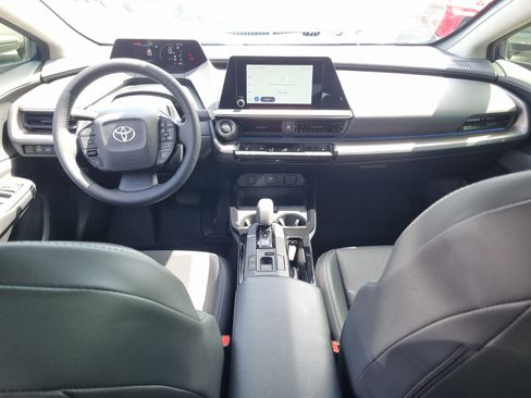 Used 2026 Toyota Prius XLE FWD image 13