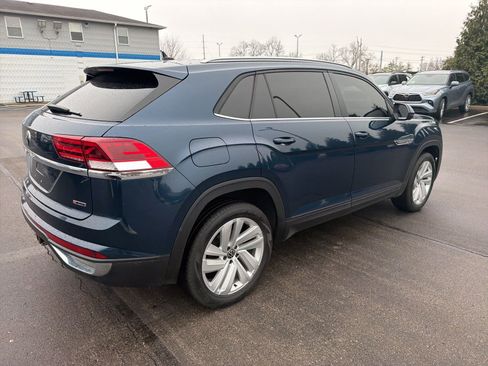 Used 2021 Volkswagen Atlas Cross Sport SE w/ Panoramic Sunroof Package image 5