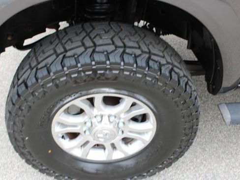 Used 2014 RAM 2500 Laramie w/ Convenience Group image 14