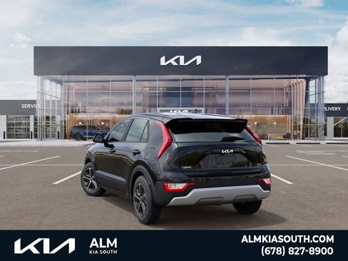 New 2025 Kia Niro LX image 4