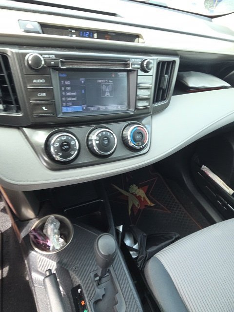Used 2015 Toyota RAV4 LE FWD image 6