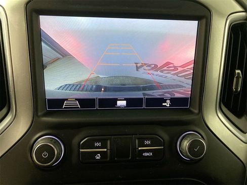 Used 2020 Chevrolet Silverado 2500 LT w/ Convenience Package image 17