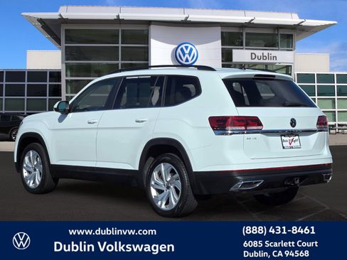 Used 2023 Volkswagen Atlas SE w/ Panoramic Sunroof Package FWD image 6