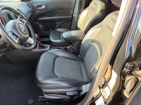 Used 2018 Jeep Compass Trailhawk AWD/4WD image 19