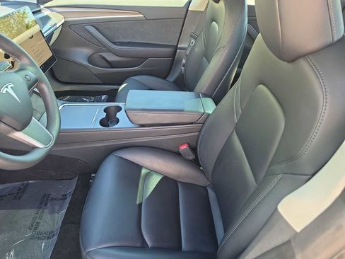 Used 2023 Tesla Model 3 Standard Range image 15