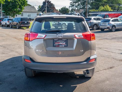 Used 2014 Toyota RAV4 LE FWD image 7