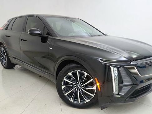 Used 2025 Cadillac Lyriq Sport AWD/4WD image 90