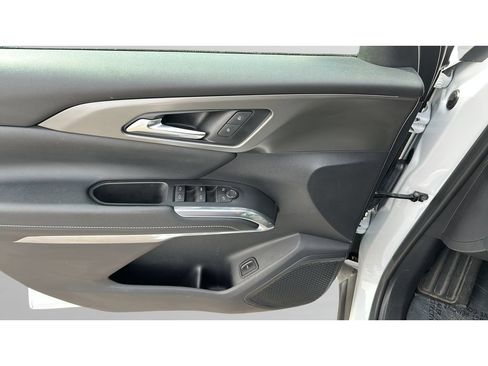Used 2024 Chevrolet Traverse LT AWD/4WD image 11