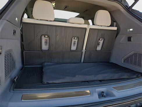 New 2026 Cadillac Escalade IQ Luxury 1 w/ LPO, Floor Liner Package image 11
